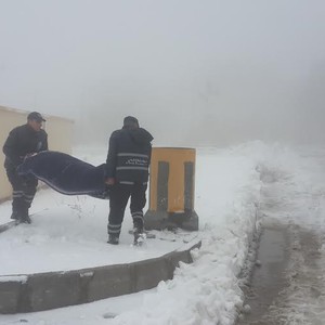 بالصور: لقطات من قيام أفراد الدفاع المدني بالقيام بواجبهم أثناء "هدى"