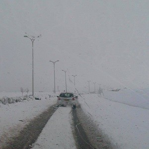 تساقط الثلوج على الجزائر يعزل ولاية السعيدة