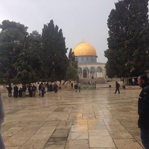 بالفيديو : أمطار الخير تهطل على المسجد الأقصى