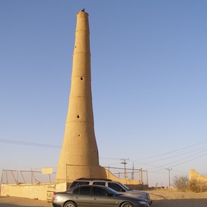 برج رغبة يسقط بعد 180عاماً من تشييده بسبب الأمطار