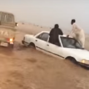 سيول"تربة" تُخلي منازل وتحتجز عشرات الأشخاص