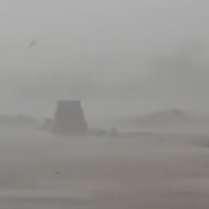 بالفيديو : أمطار غزيرة على جازان عصر أمس السبت 