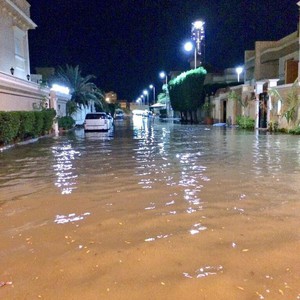 غرق حي الصفا في جدة بسبب الأمطار الغزيرة