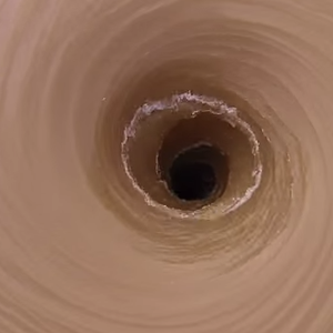 دوامة غامضة في بحيرة تكسوما الأمريكية