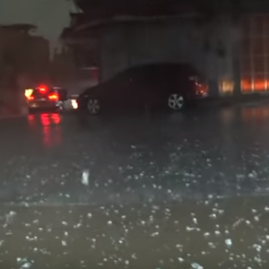 بالفيديو: عاصفة بردية غير مسبوقة  تحول نهار طولكرم الى ليل 