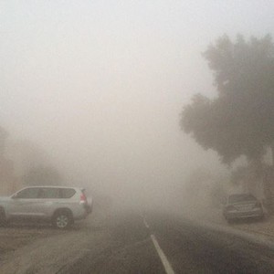 الضباب في قطر يعرقل حركة السير بعدد من المناطق 