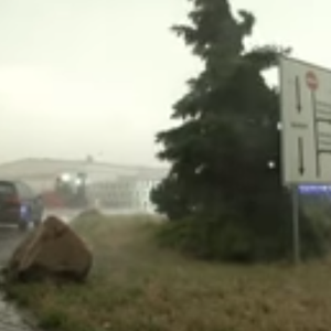 الطقس في ألمانيا: من ارتفاع قياسي في درجات الحرارة إلى زخات غزيرة من البرد 