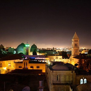 بالصور : في أواخر آب ، عدة مناطق في شمال لبنان تشهد فيضانات وتساقط للبَرَد