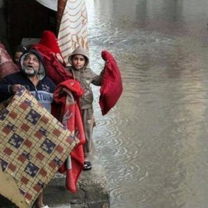 بالفيديو : أمطار أيار على مدينة غزة ..