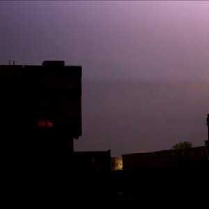 شاهد البروق التي أغرقت حي الشاطئ بجدة !