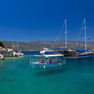 كيكوفا.. الجزيرة الساحرة والمدينة الغارقة في تركيا