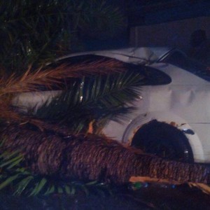 بالصور: قتيلان في عاصفة رعدية عنيفة ضربت العاصمة الليبية طرابلس فجر الجمعة!  