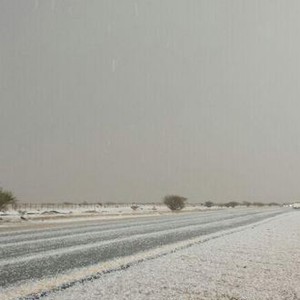 بالصور: عاصفة بردية تضرب بعض المناطق شرق الطائف 