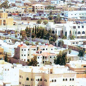 بالفيديو : أشعل السائق عود الثقاب ليتفقد خزان الوقود .. فانظر كيف كانت النتيجة ! 