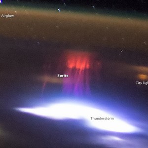 بالصور: ناسا ترصد ظاهرة جوية شديدة الندرة