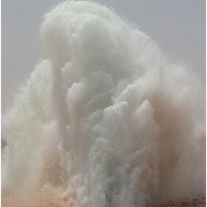 بالفيديو: انفجار أنبوب للمياه على طريق الرياض الدمام