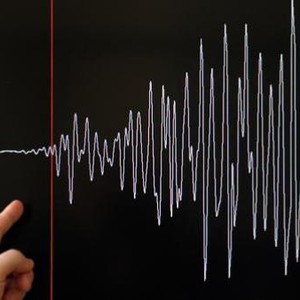 زلزال الجزائر يوم 1-8-2014 كما ظهر من خلال كاميرات المراقبة 