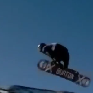 بالفيديو : سقطة مؤلمة على الوجه في تصفيات دورة الألعاب الشتوية سوتشي 2014