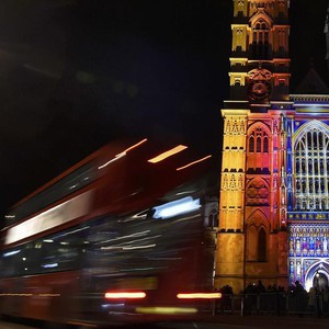 مهرجان الأضواء يزيّن شوارع لندن