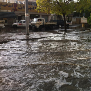 بالفيديو : أمطار مكّة حي العوالي تكشف سوء التصريف 