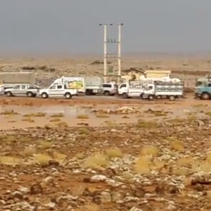 فيديو : سيول جارفة في البادية الشرقية و إغلاق طريق عمّان – بغداد الدولي 