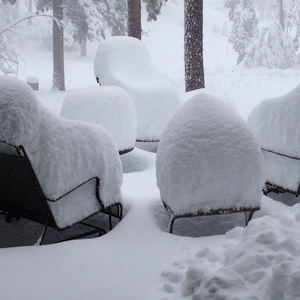 بالصور : بلدات في أمريكا تتفاجأ بأكثر من 100 سم من الثلوج 