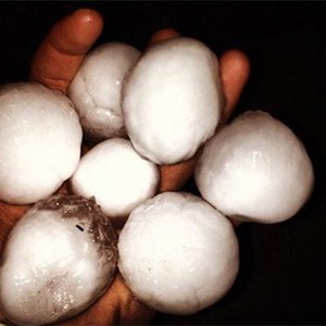 عاصفة بردية شديدة تتسبب بخسائر تفوق الـ25 مليون دولار في جنوب كندا