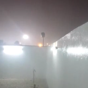 فيديو : أمطار و بروق البطحاء - الرياض مساء الأربعاء