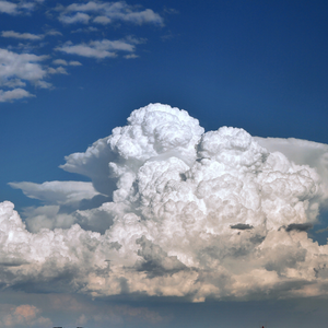 بالصور.. "شابالا" يغرق المكلا ويلحق خسائر مادية فادحة 