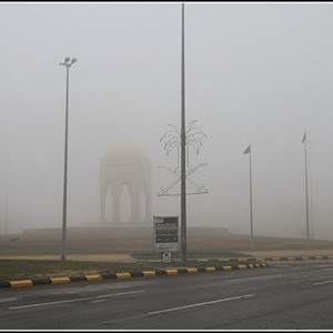 بالصور : ضباب كثيف يسيطر على أجواء رفحاء  