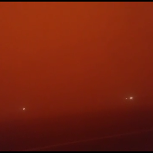 عاصفة رملية تضرب القصيم والرؤية الأفقية معدومة تماماً 