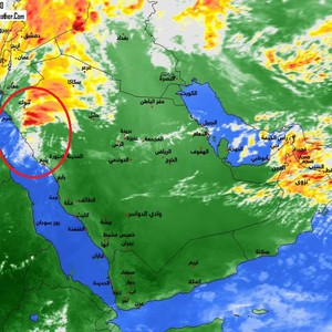 بالفيديو:مشهد لا يوصف :سيول من البرد على مساحات شاسعة في حائل