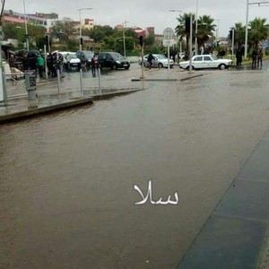 بالصور .. الفيضانات في شوارع المدن المغربية بعد الأمطار الغزيرة