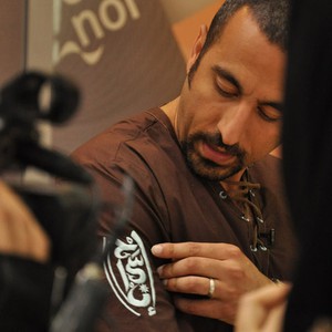 شاهد الحلقة التاسعة من خواطر 10 مع احمد الشقيري بعنوان " حتى اختلت عقولهم "