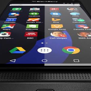 شاهد بالفيديو : صوص يخرج من البيضة 