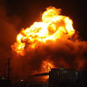  قط يفجر محطة كهربائية في مكة