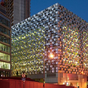 أجمل 10 مواقف للسيارات في العالم