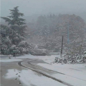 بالصور .. الرداء الأبيض يزور مبكرا مدن و مناطق واسعة في المغرب