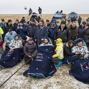 لحظة وصول سكوت كيلي إلى الأرض بعد قضاء سنة في الفضاء