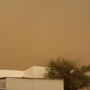 بالصور: مدينة جدة تتعرض الى موجة من الغبار الكثيف