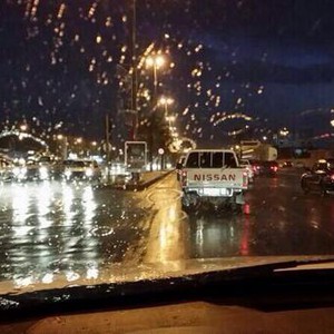 بالصور : الأمطار تتساقط على مدينة حائل لأول مرة هذا الموسم