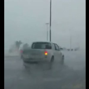 فيديو يوضح مدى غزارة الامطار على ينبع