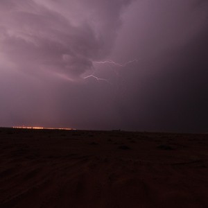 بالصور: شاهد قوة البروق التي ضربت جنوب البدائع مساء الجمعة 