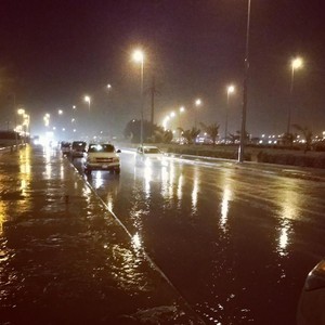 عاجل : جدة تشهد اجواء غير مستقرة صيفية مفاجئة !