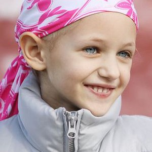 شاهد فرحة طفل مصاب بالسرطان عند إخباره أنه سيعود لمنزله 