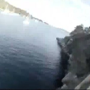 غطس في مياه البحر ليستمتع .. فخرج مذعوراً من هول ما شاهد 