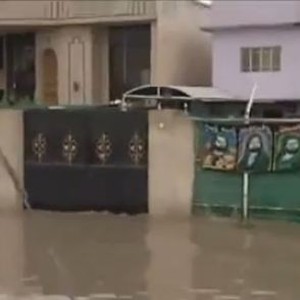 بالفيديو: بغداد تستفيق على الفيضانات والسيول التي داهمت الطرق والمنازل بعد ليلة ماطرة 