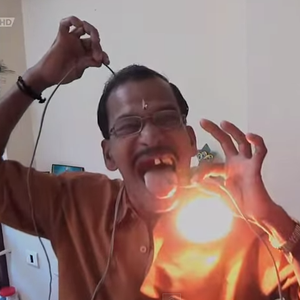 Un Indien qui a une super force qui lui permet de résister à l&#39;électricité mortelle