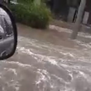 بالفيديو: الجبيل تغرق  