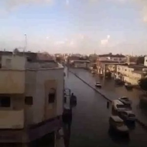 بالفيديو: شاهد بداية الهطولات المطرية على محافظة الوجه بمنطقة تبوك 